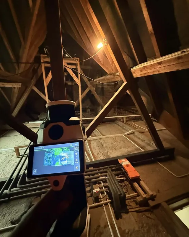 Laser scanning a timber roof structure